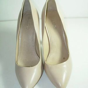 Women’s Tan Aldo pumps size 8.5.  Barely used.